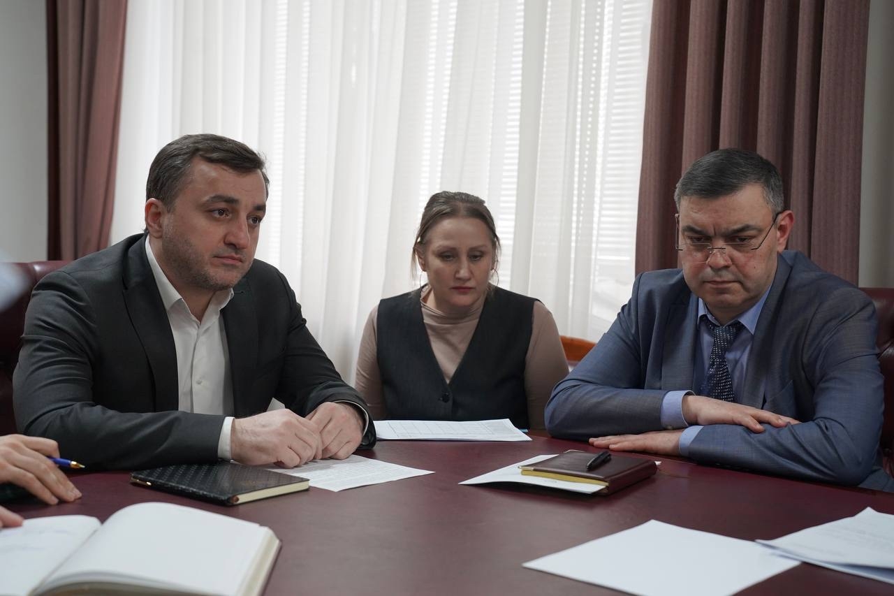 Участник программы «Доблесть гор» Айдемир Исмаилов принял участие в планерке Минимущества Дагестана по актуальным вопросам земельно-имущественной сферы